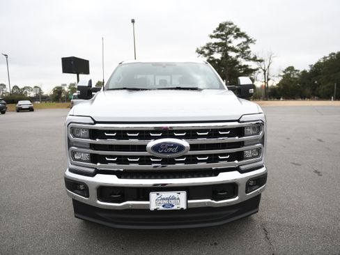New 2026 Ford F250 Lariat w/ Lariat Premium Package image 8