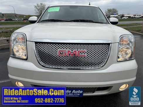Used 2013 GMC Yukon XL Denali AWD/4WD image 2
