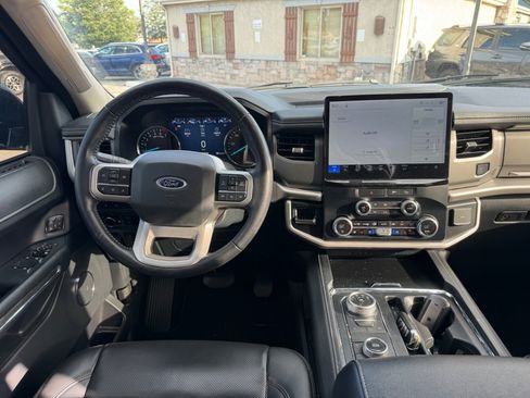 Used 2023 Ford Expedition Max XLT AWD/4WD image 12