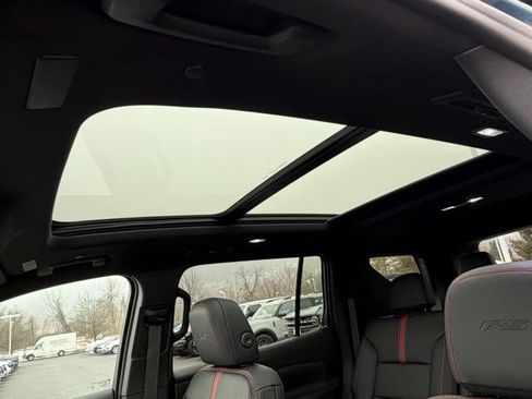 New 2026 Chevrolet Traverse RS w/ LPO, Floor Liner Package image 8