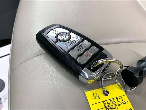 Used 2022 Lincoln Corsair FWD image 11