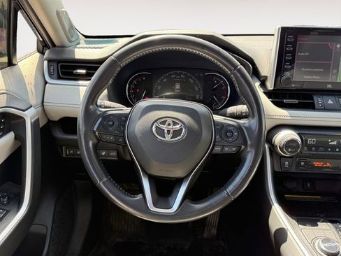 Used 2020 Toyota RAV4 Limited AWD/4WD image 17