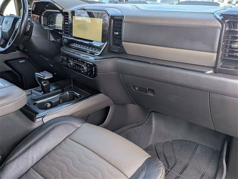 Used 2022 Chevrolet Silverado 1500 ZR2 image 30