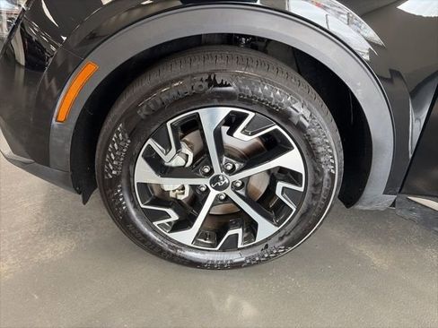 Used 2025 Kia Sportage EX image 26