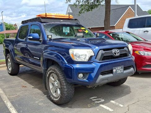 Used 2015 Toyota Tacoma 4x4 Double Cab w/ TRD Sport Package image 2