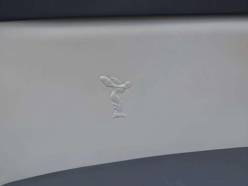 Certified 2021 Rolls-Royce Cullinan image 12