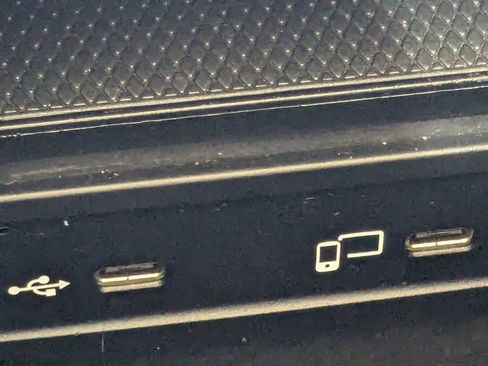 Used 2021 Mercedes-Benz GLC 300 w/ Premium Package image 36