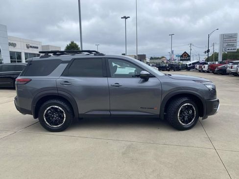 Used 2025 Nissan Pathfinder Rock Creek AWD/4WD image 43