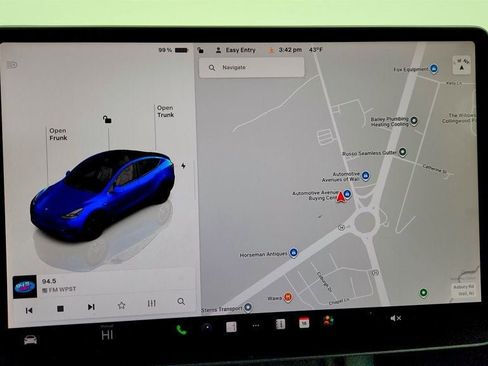 Used 2023 Tesla Model Y Long Range image 22