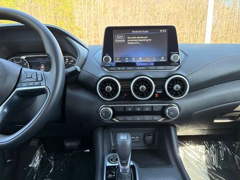 Used 2025 Nissan Sentra SV image 20