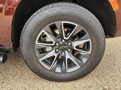 Used 2022 Chevrolet Tahoe Z71 w/ Luxury Package image 7