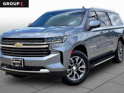 Used 2022 Chevrolet Suburban LT w/ Luxury Package