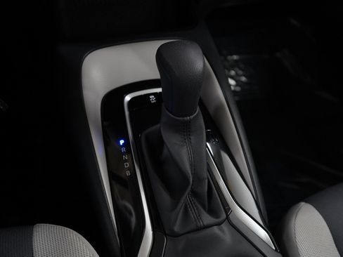 Used 2024 Toyota Corolla LE image 21