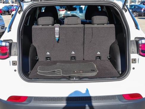 Used 2025 Jeep Compass Sport image 26