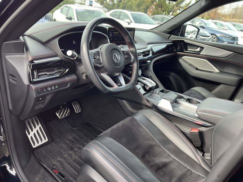 Used 2023 Acura MDX A-Spec image 11