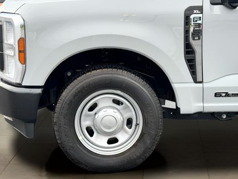 New 2025 Ford F350 XL w/ 360-Degree Camera Package RWD image 30