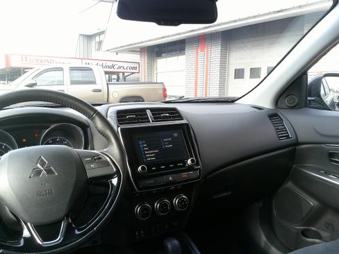 Used 2024 Mitsubishi Outlander Sport 2.0 image 22