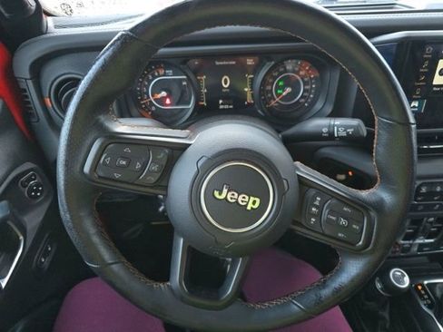 Used 2024 Jeep Gladiator Mojave w/ Convenience Group image 16