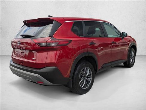 Used 2023 Nissan Rogue S AWD/4WD image 5