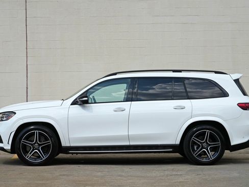 Used 2023 Mercedes-Benz GLS 580 4MATIC image 9