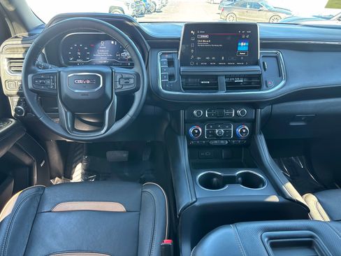 Used 2023 GMC Yukon XL AT4 image 15