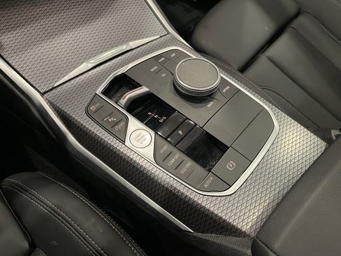 Used 2025 BMW 330i xDrive Sedan w/ M Sport Package image 18