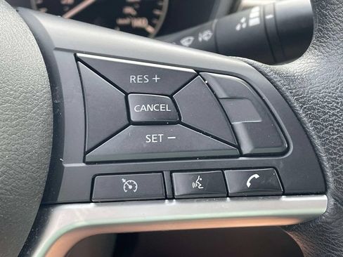 Used 2025 Nissan Altima 2.5 SV FWD image 29