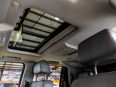 Used 2019 Chevrolet Tahoe LT AWD/4WD image 7