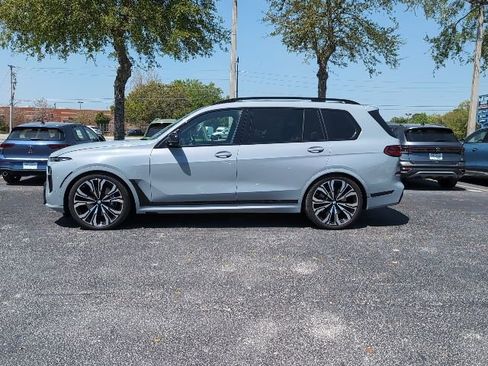 Used 2024 BMW X7 M60i w/ Executive Package image 3