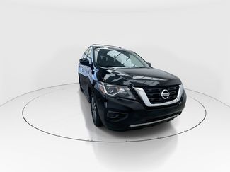 Used 2020 Nissan Pathfinder S video 2
