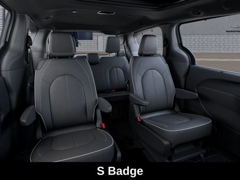 New 2026 Chrysler Pacifica Limited FWD image 15