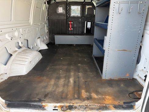 Used 2011 Ford E-250 and Econoline 250 w/ PWR Group image 13