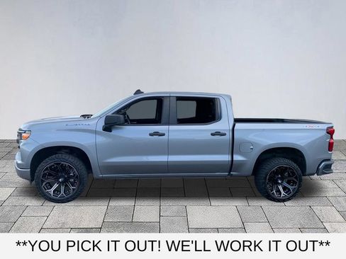 Used 2023 Chevrolet Silverado 1500 Custom AWD/4WD image 4