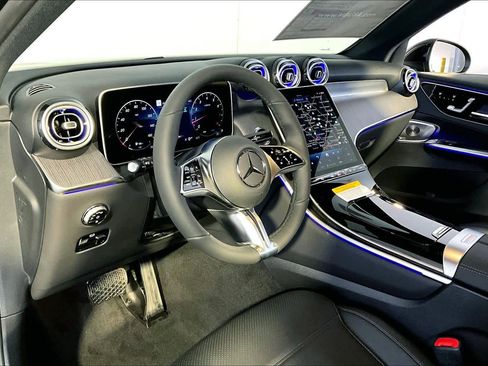 New 2026 Mercedes-Benz GLC 300 4MATIC image 9