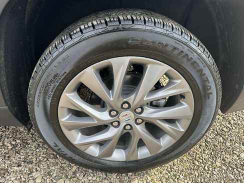 Used 2025 Buick Enclave Preferred image 10