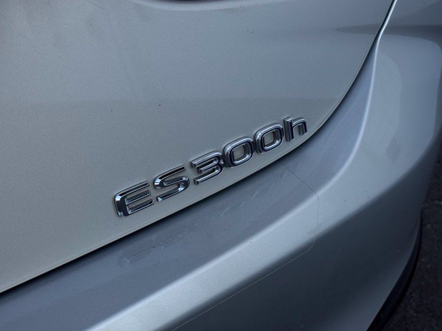 Used 2019 Lexus ES 300h w/ Premium Package FWD image 40