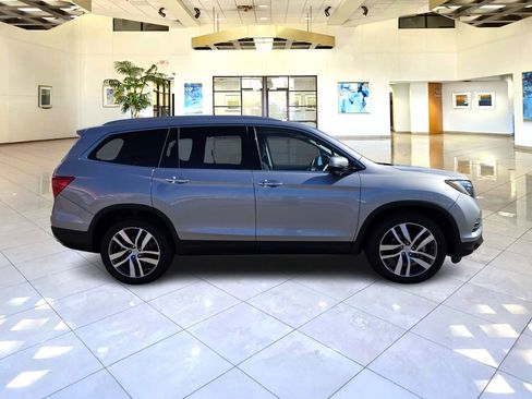 Used 2016 Honda Pilot Touring image 8