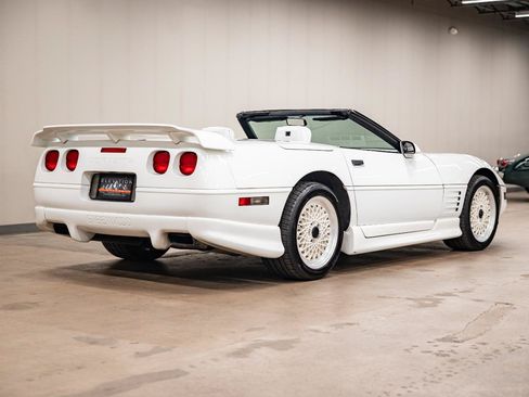 Used 1992 Chevrolet Corvette Convertible RWD image 37
