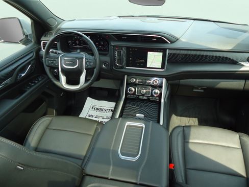Used 2024 GMC Yukon Denali w/ Advanced Technology Package AWD/4WD image 11