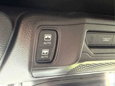 Used 2024 Jeep Wrangler Unlimited Rubicon w/ Technology Group AWD/4WD image 31