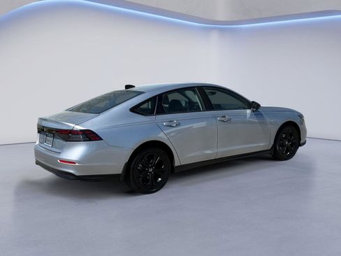 Used 2025 Honda Accord SE image 3