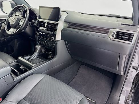 Used 2023 Lexus GX 460 Luxury w/ Sport Design Package AWD/4WD image 30