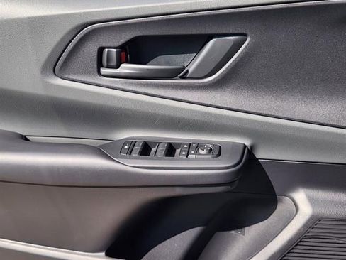 New 2026 Toyota Prius LE FWD image 17