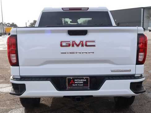 Used 2024 GMC Sierra 1500 Elevation image 12