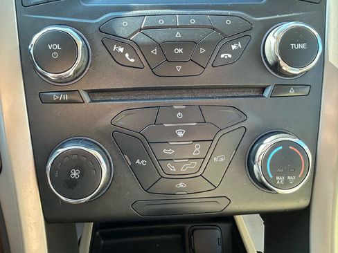 Used 2015 Ford Fusion SE FWD image 21