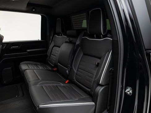 Used 2026 GMC Sierra 2500 AT4X image 28