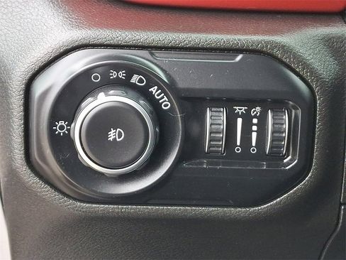 Used 2021 Jeep Wrangler Unlimited Rubicon image 23