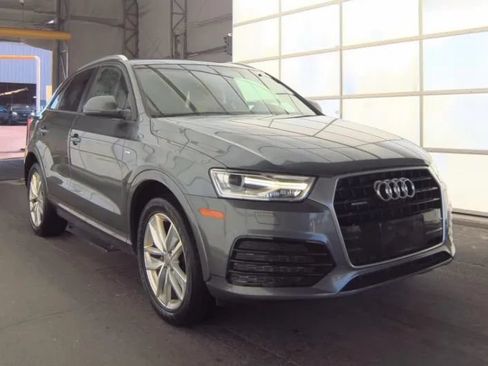 Used 2018 Audi Q3 2.0T Premium w/ Convenience Package AWD/4WD image 2