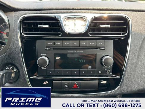 Used 2013 Chrysler 200 LX image 20