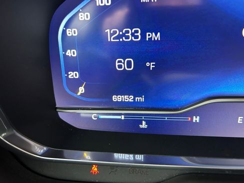 Used 2022 Chevrolet Suburban RST w/ Luxury Package image 33